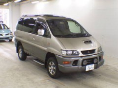    MITSUBISHI DELICA SPACE GEAR