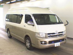    TOYOTA HIACE VAN