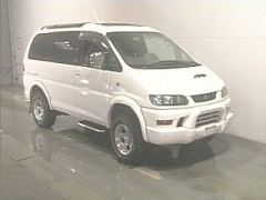    MITSUBISHI DELICA SPACE GEAR