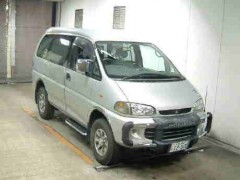    MITSUBISHI DELICA SPACE GEAR