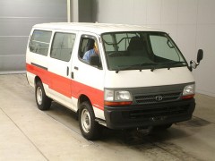    TOYOTA HIACE VAN