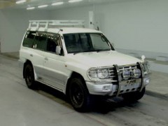    MITSUBISHI PAJERO