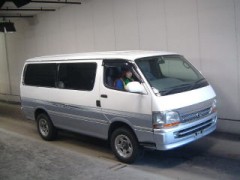    TOYOTA HIACE VAN