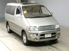    TOYOTA HIACE REGIUS