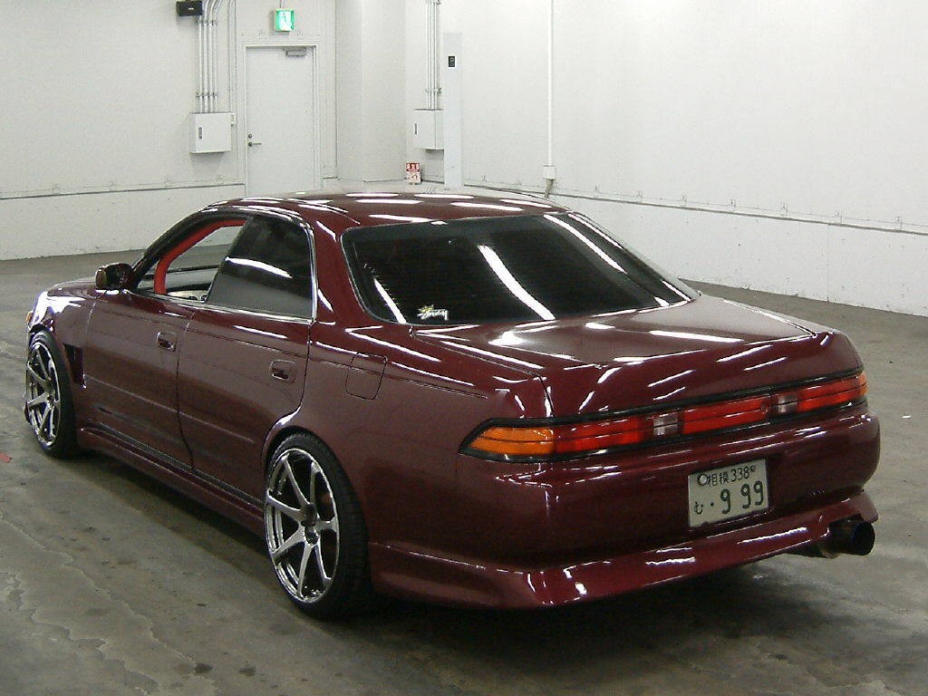 Toyota Mark 2 90 красный