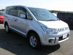    MITSUBISHI DELICA D 5