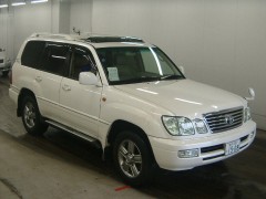    TOYOTA LAND CRUISER 100