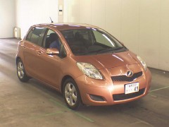    TOYOTA VITZ