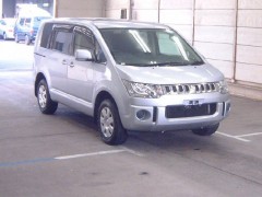    MITSUBISHI DELICA D 5