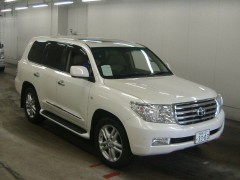    TOYOTA LAND CRUISER