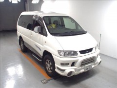    MITSUBISHI DELICA SPACE GEAR