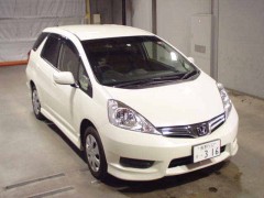    HONDA FIT SHUTTLE