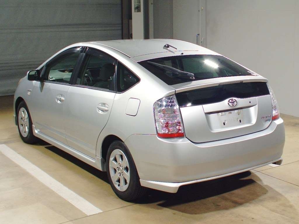 Тойота под заказ владивосток. Toyota Prius 20 2010. Тойота Приус 2008 г nhw20. Toyota Prius 2008 nhw20 g Touring ion. Toyota Prius 2005 nhw20 siat 1,5000 гибрид.