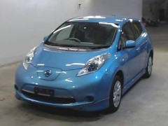    NISSAN LEAF